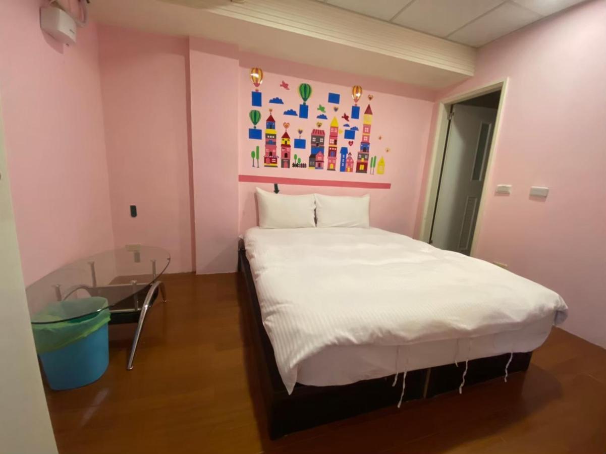 旅fun逢甲 Lejlighed Taichung Eksteriør billede
